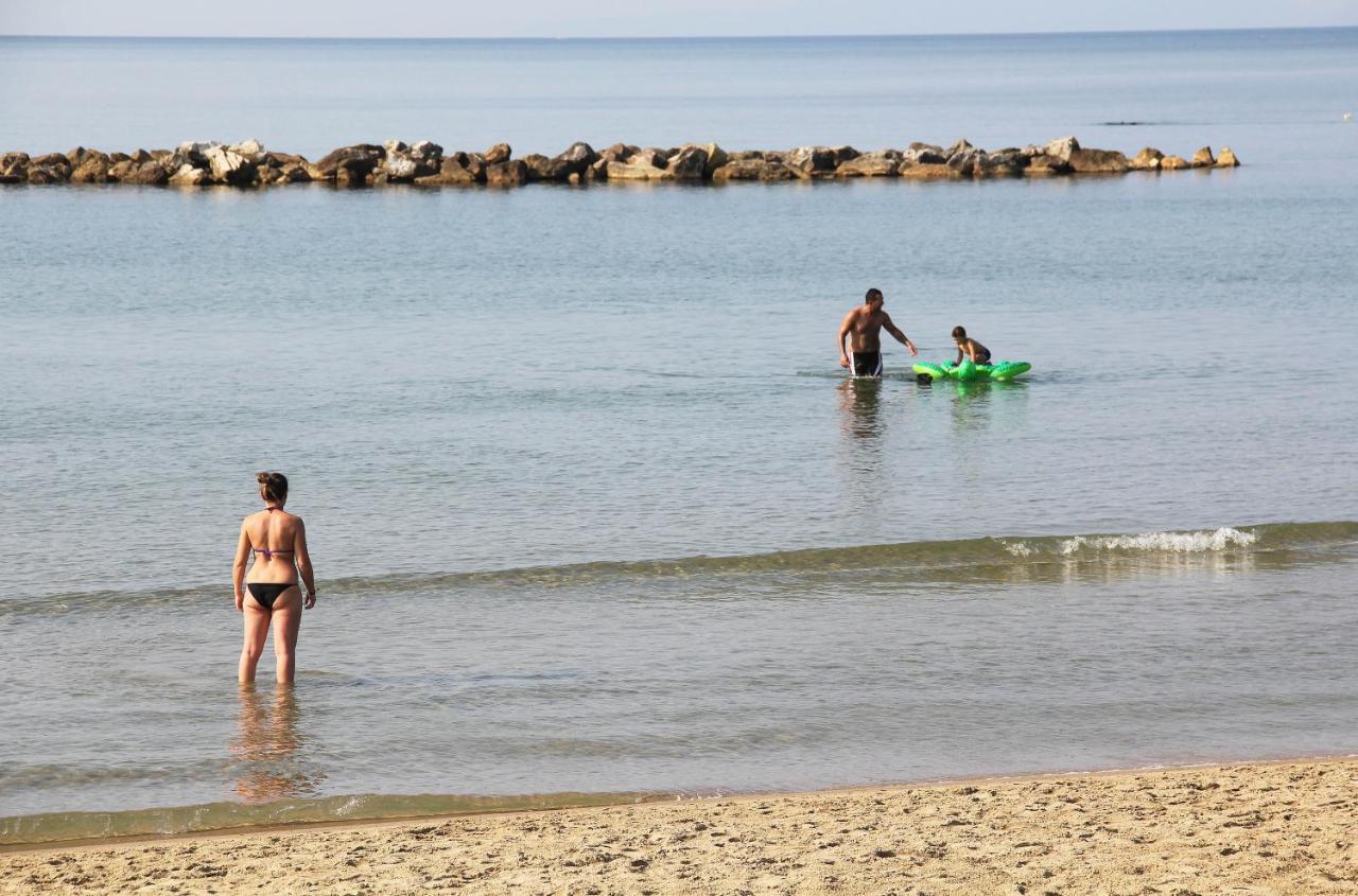 Holiday Home Arzilli Фолоника Екстериор снимка