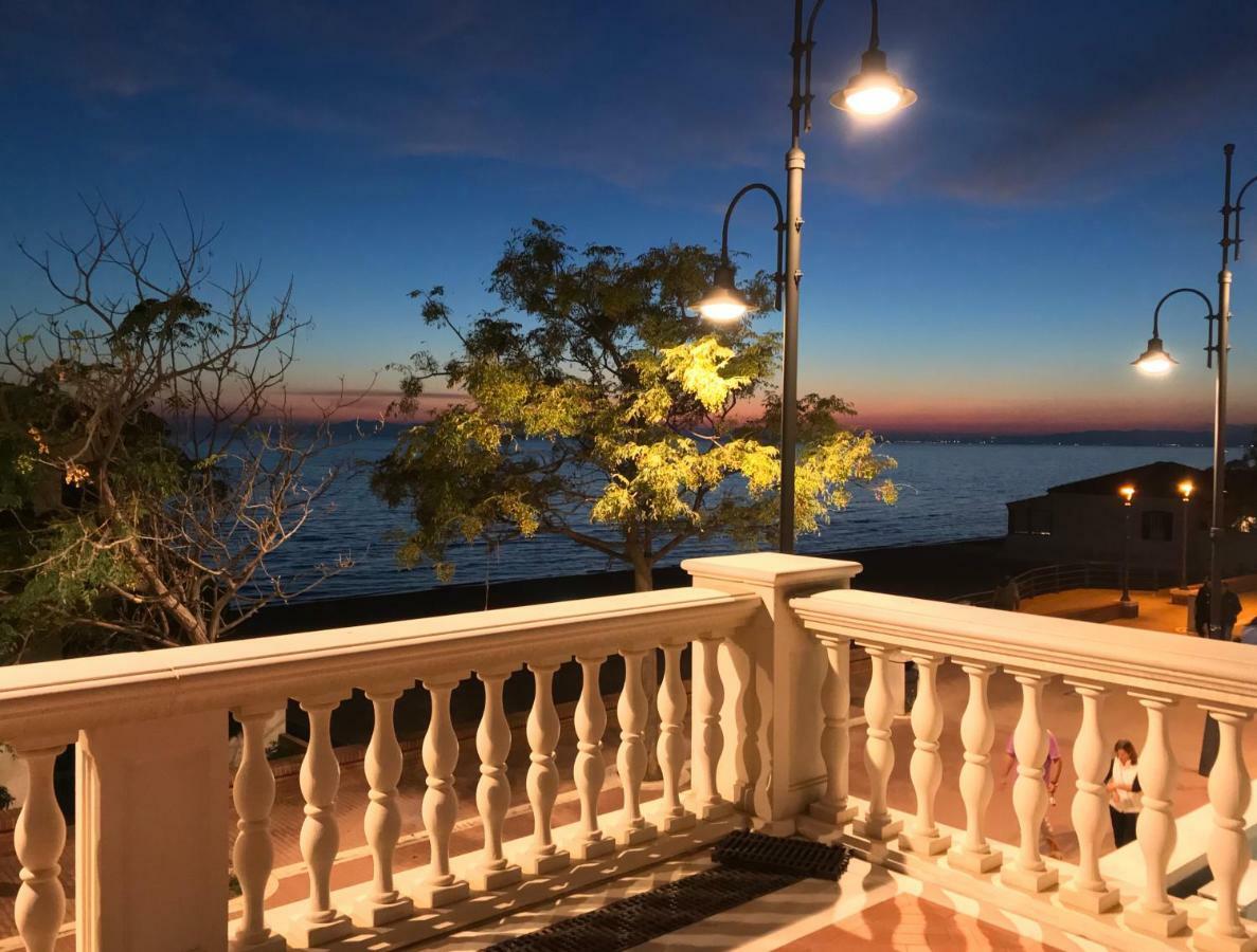 Holiday Home Arzilli Фолоника Екстериор снимка