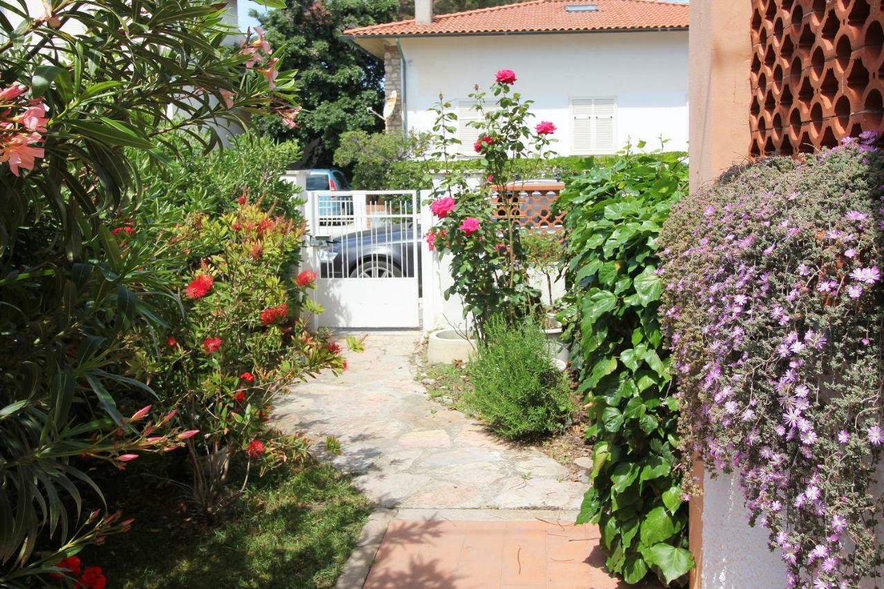 Holiday Home Arzilli Фолоника Екстериор снимка